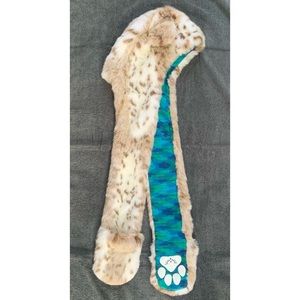 NWOT Snow Leopard Spirithood